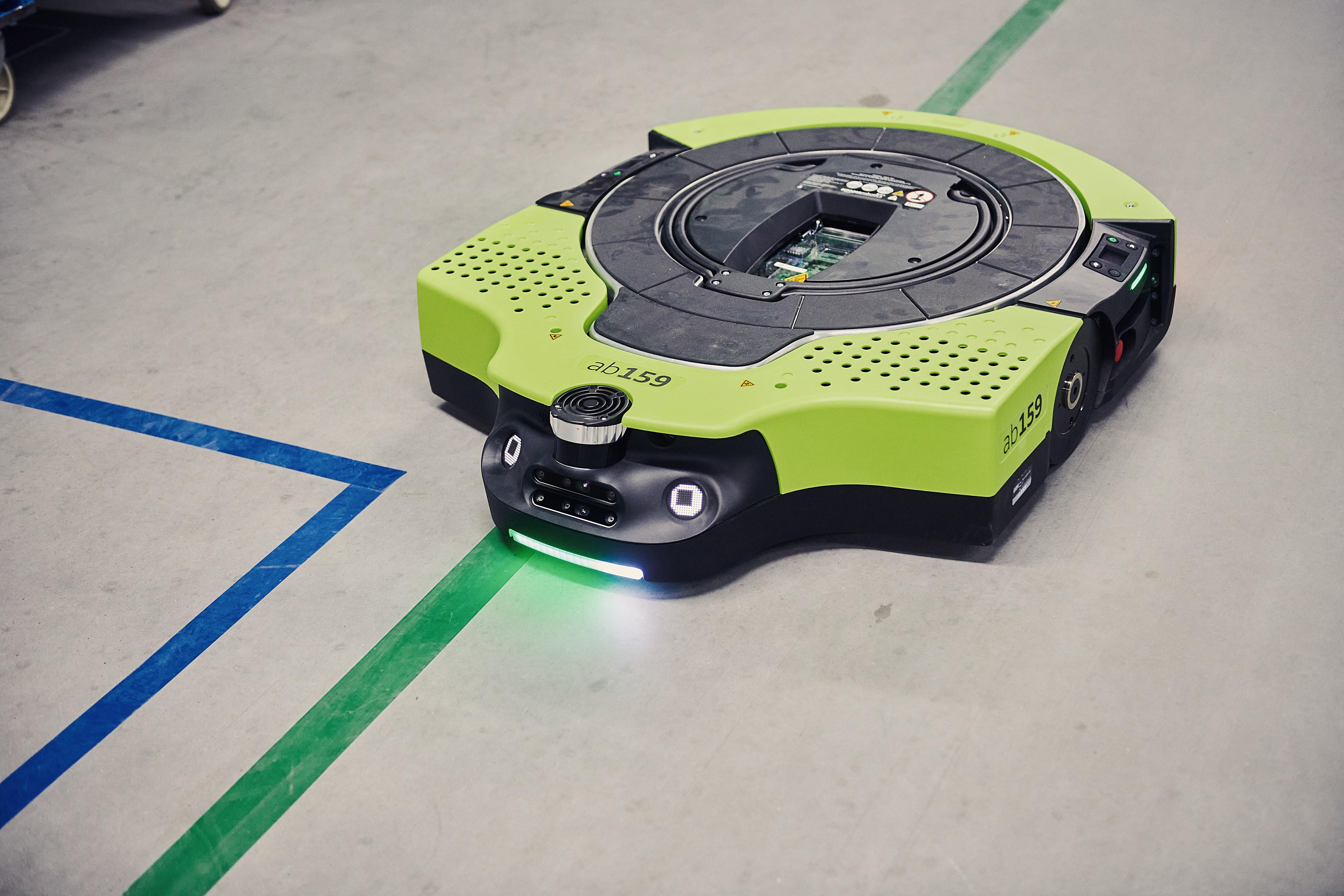 Proteus, Amazon's first fully autonomous robot